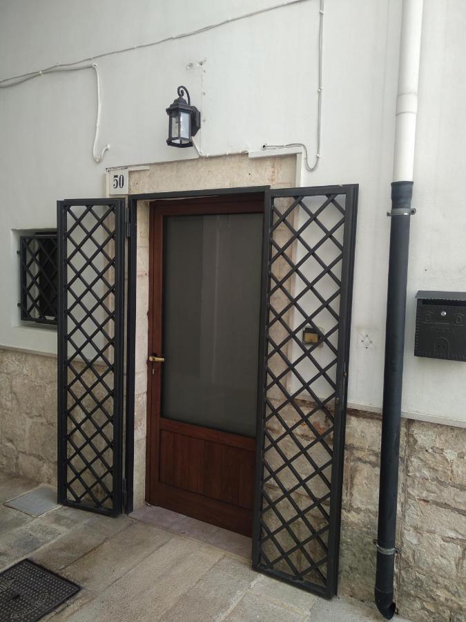 Апартаменти Soggiornare In Centro Альберобелло Екстер'єр фото